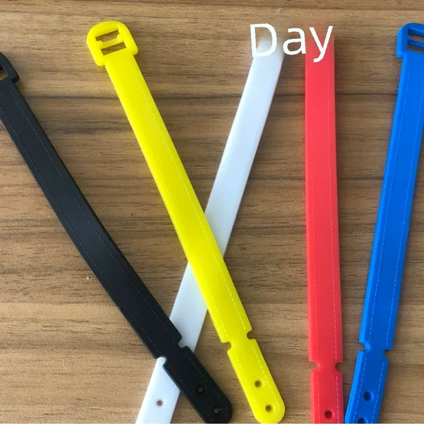 Spot wholesale luggage tag belt color plastic hanging belt plastic luggage tag sling PVC belt gift belt