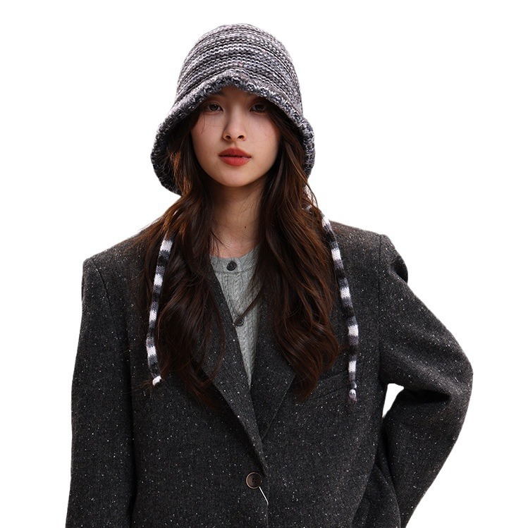 Cappelli di lana autunnali e invernali per bambini, colori arcobaleno a contrasto per mettere in mostra il viso, piccola borsa con testa carina legata con corda_voghion.com