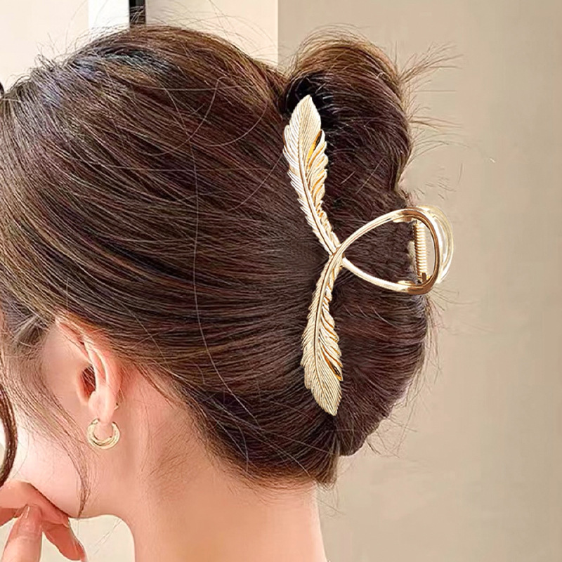 1 Piece Quantity Daily Occasion Women's Simple Style Feather Metal Hair Claws