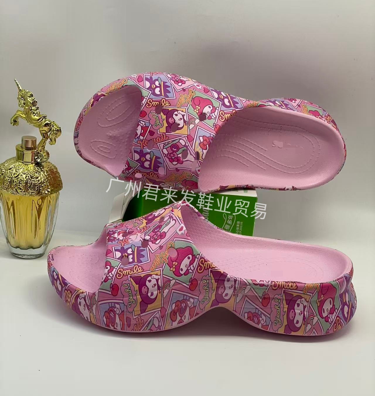 Whale flip-flops (Pink Kalomi)