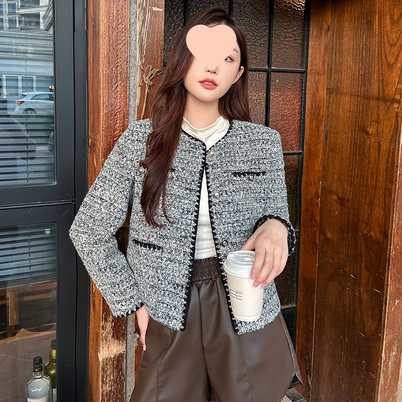 French Style Small Fragrance Jacket for Women, Gray Tweed, High-End Round Neck, Short Lady Top, Fashionable and Stylish