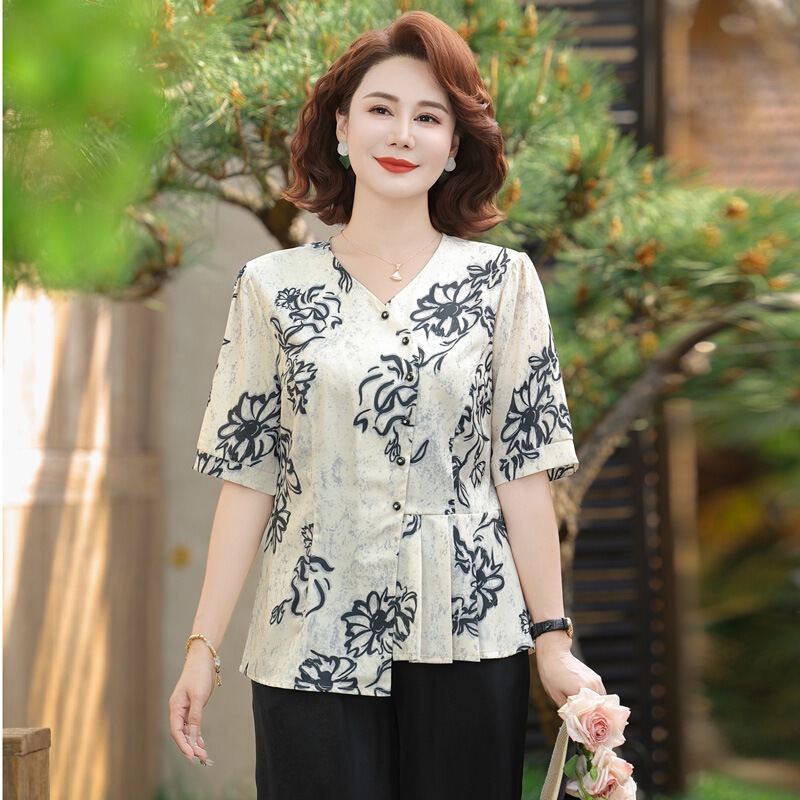 2025 Summer New Short-sleeved Mother's Western Style Small Shirt Fashionable Age-reducing Design Sense Chiffon apricot T-shirt Top