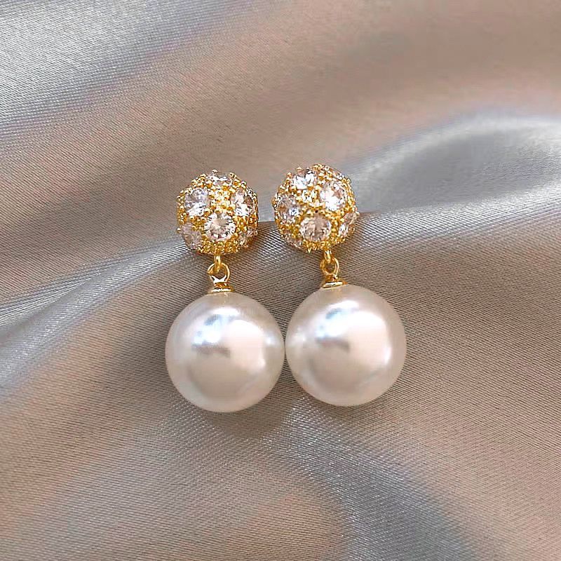 Pearl Retro Fashion Pearl Earrings French Niche Light Luxury Earrings Wholesale