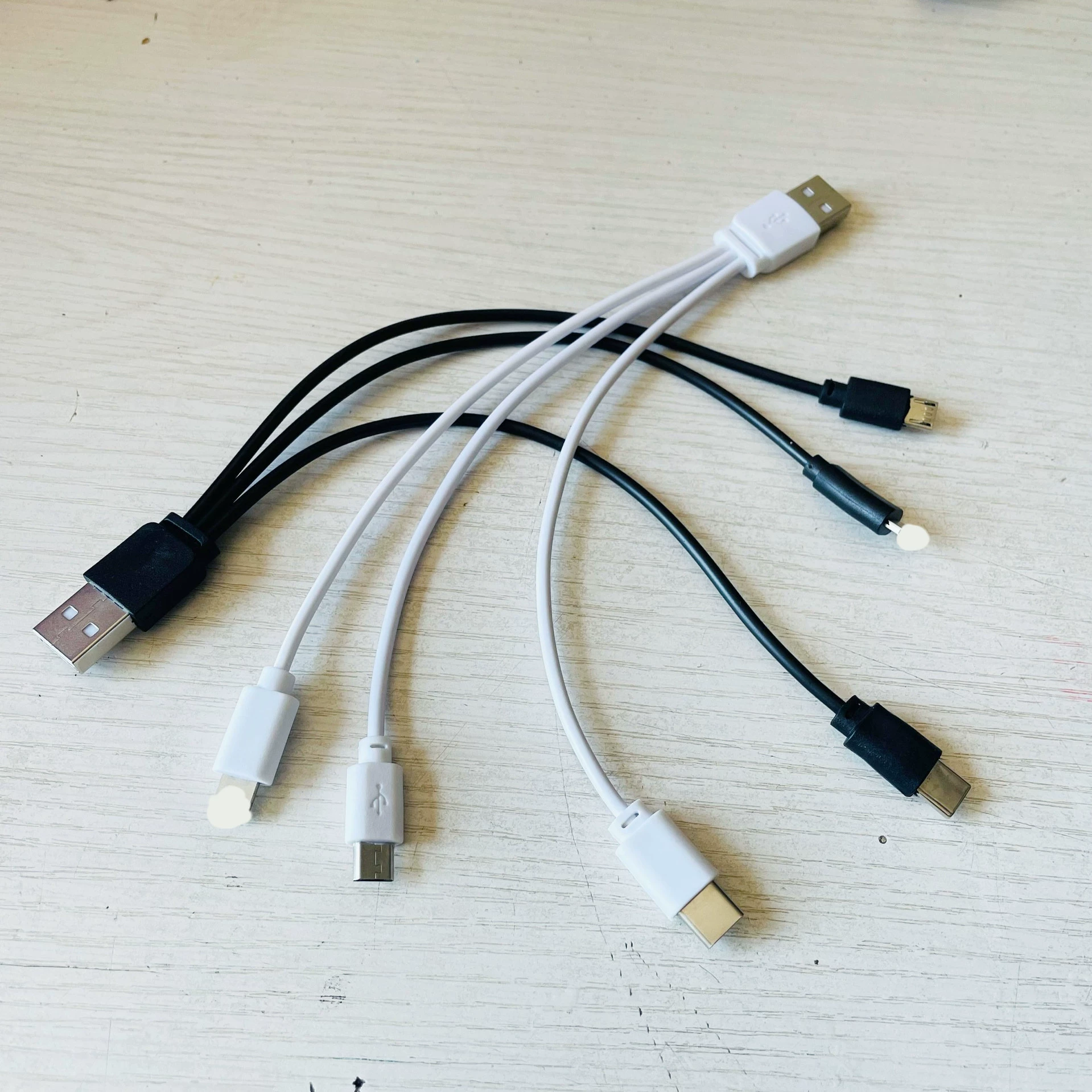 Короткий кабель для передачи данных один-три, мобильная распределительная машина, подарок, Android Type-C 2A, кабель для зарядки три-в-одном оптом