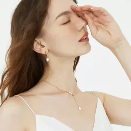 项链;手镯;手链