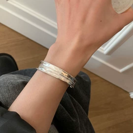 戒指;项链;耳钉