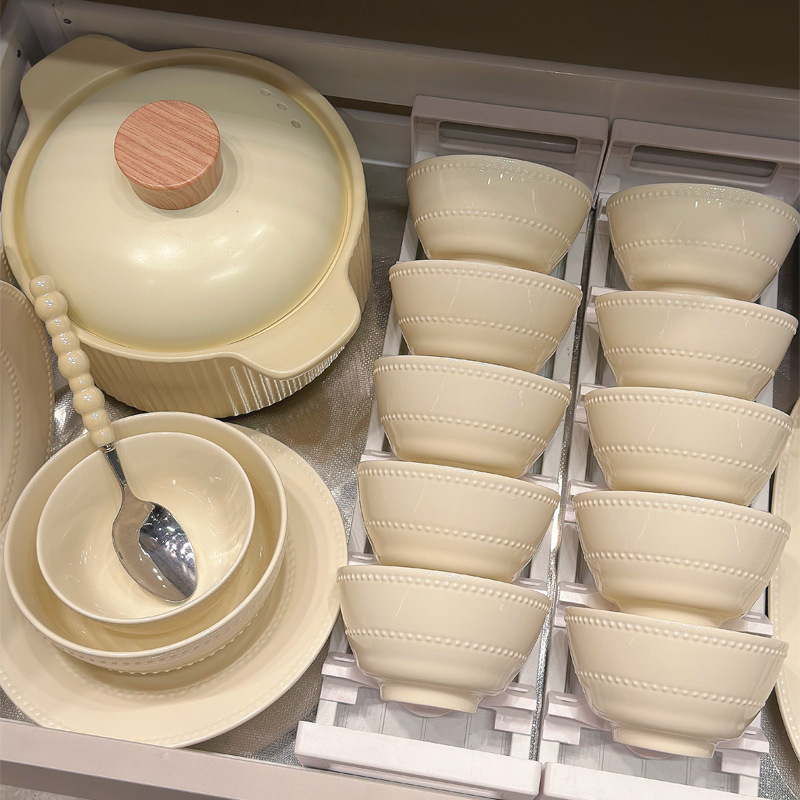 Milk White Simple French-Style Bowl and Plate Set with a High-End Feel, Light Luxury, High Aesthetic Appeal, Underglaze Color Ceramic Bowls and Plates, Suitable for Gifting