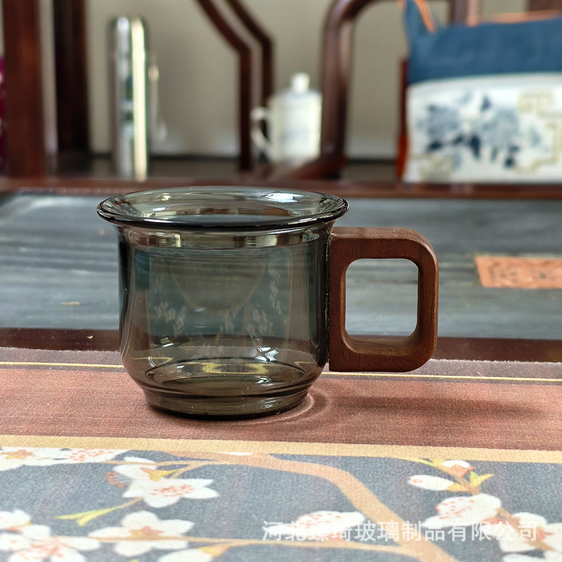 Taza de té de vidrio con asa de madera Taza de té pequeña para el hogar resistente a altas temperaturas Taza de té de hospitalidad de vidrio con alto contenido de borosilicato de hollín transparente personal