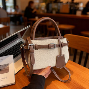 Retro universal shoulder bag for leisure, handheld one-shoulder bag, western style