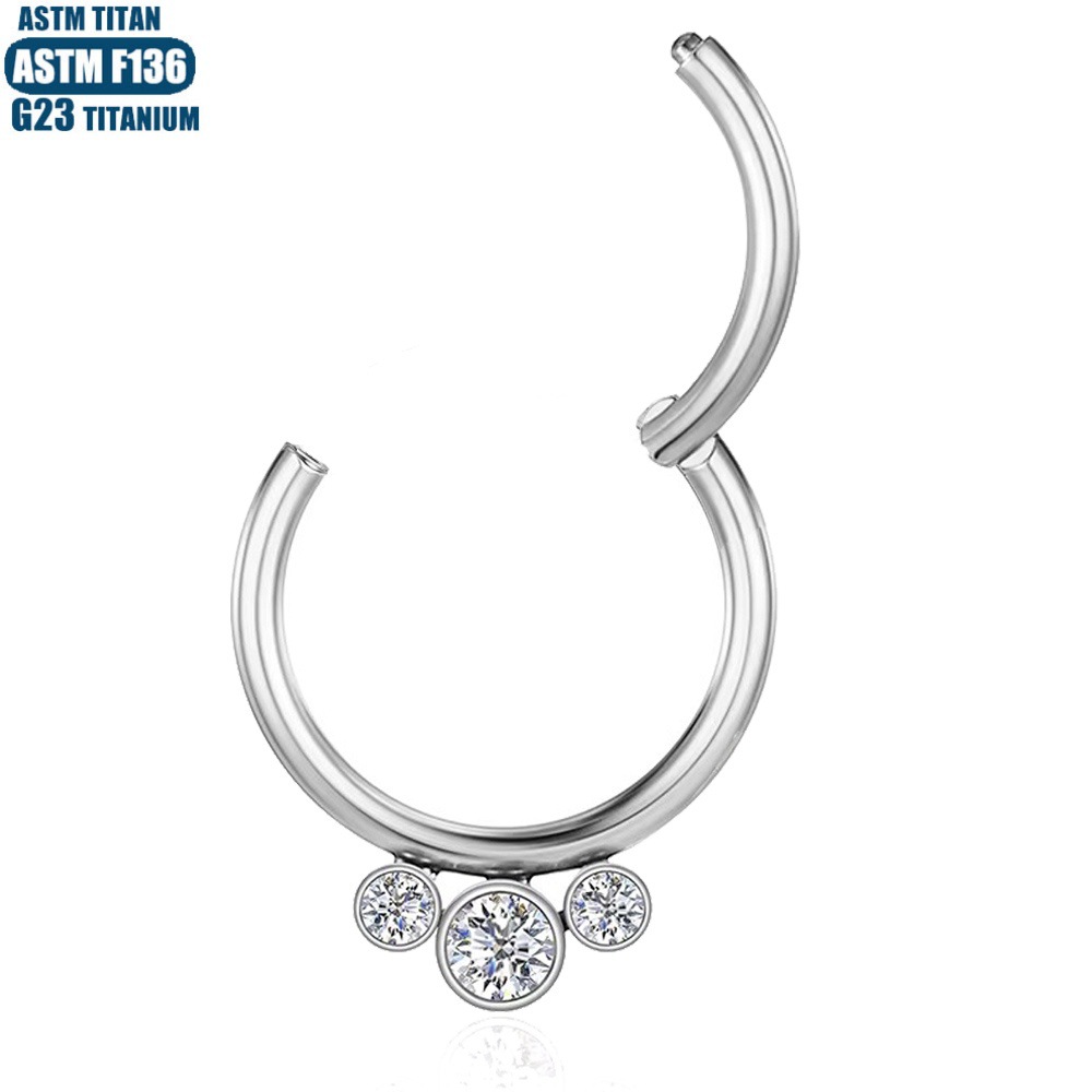 16G labret stud size and finish detail