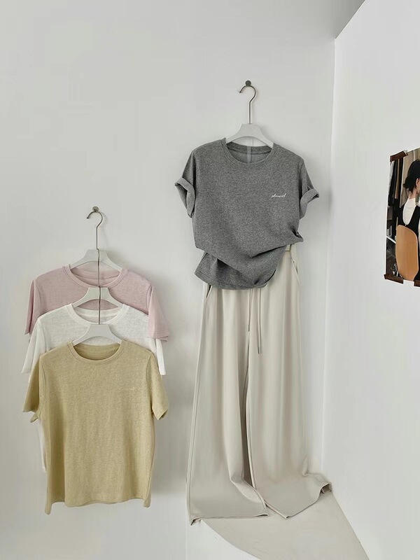 コットンとリネンの小文字刺繍右肩Tシャツレディース新作半袖ラウンドネック万能通気性カジュアルシンプル半袖トップス|undefined