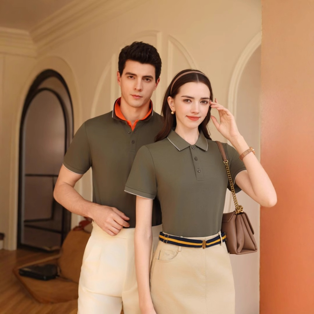 Calidad Verano frío, transpirable, ligero, lujo, fragancia fresca, poliéster, amoníaco, solapa de color sólido, camisa POLO en vivo, camiseta de manga corta