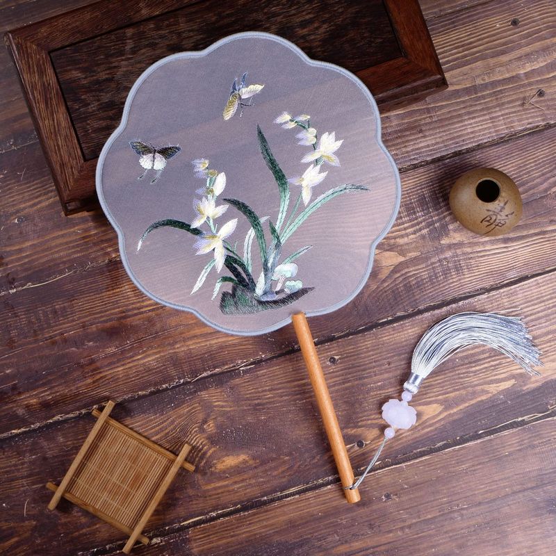 工場卸売クリアランス ダンス用蘇州刺繍両面刺繍扇子 古風漢服扇子 屋台・観光名所で人気の扇子|undefined
