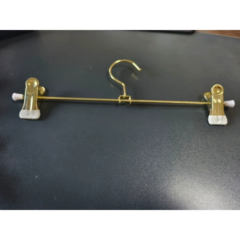 Имитация золотых штанов для домашнего общежития