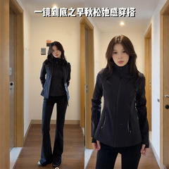 黑色修身软壳冲锋衣女款户外早秋冬季穿搭骑行服2025新款收腰外套