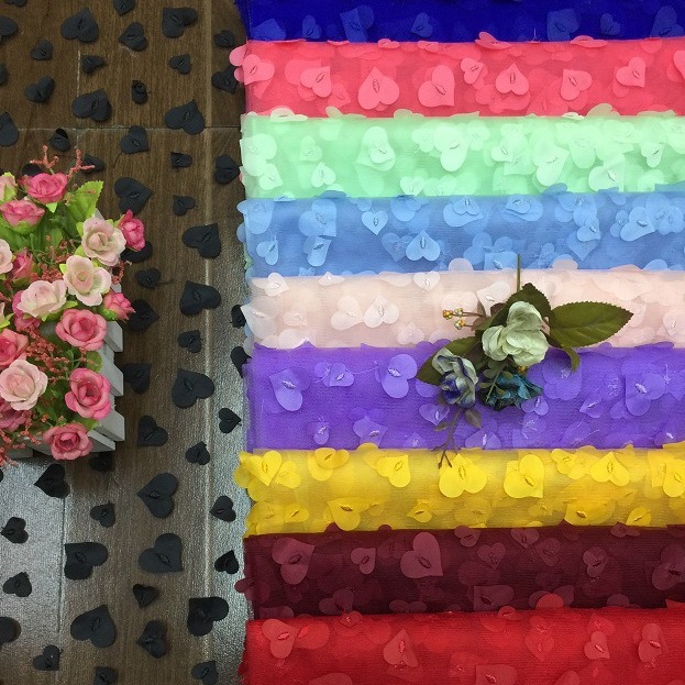 厂家直销新款网纱立体激光桃心绣 蕾丝童装婚纱花边 刺绣面料布料