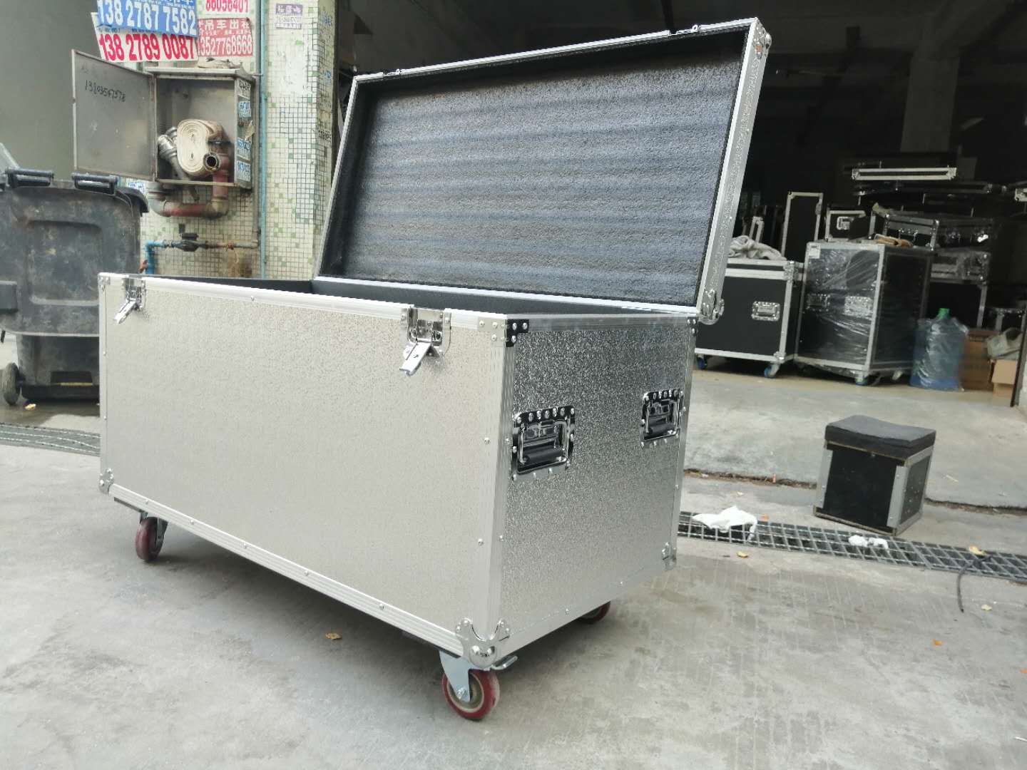 Caja de aviación de aleación de aluminio personalizada, caja de herramientas de hardware, caja de instrumentos impermeable y resistente a la presión, caja de envío logístico, caja de línea, aviación