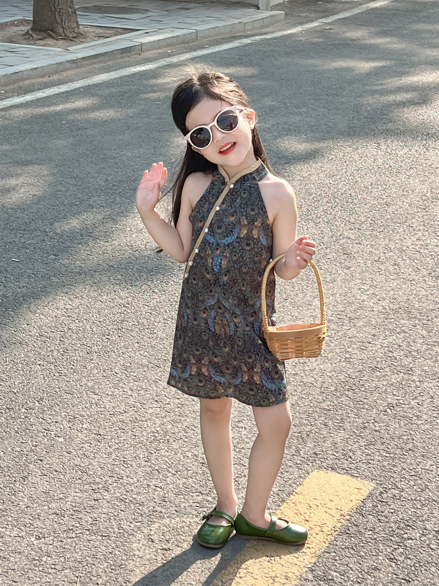 Ladie's Chinese Style Cheongsam Summer Dress Ethnic Style Peacock Feather Embroidered Beaded Improved Dress Sleeveless Cheongsam Dress