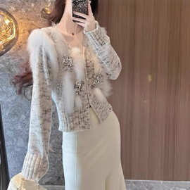 v领亮片针织开衫秋季新款女名媛风软糯上衣毛茸外搭短款毛衣外套