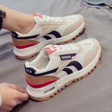 �羳���Q�����¿���Ůͬ���A��Ь�n���ϵ�С��Ь͸���\�����eŮЬ