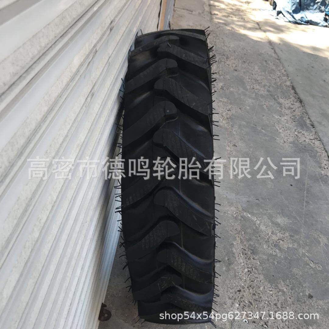 Suministro césped neumático agrícola 9.5-24 neumático del tractor