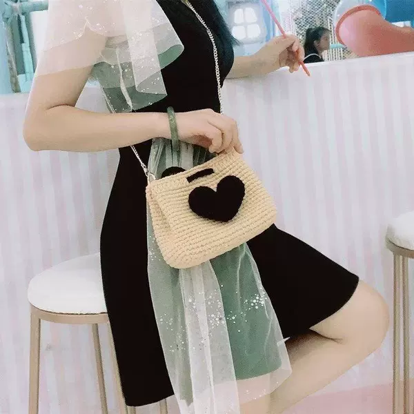Khaki white + black love material bag