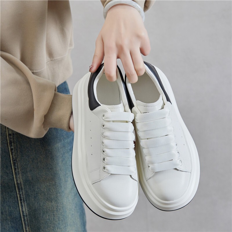 Trendy Tiktok Hot Item 2026 Summer New Thick-Soled White Shoes for Women, Height-Increasing, Breathable, Versatile, Wholesale from Wenzhou, One-Piece Order Available Trendy Tiktok Hot Item 2026 Summer New Thick-Soled White Shoes for Women, Height-Increasing, Breathable, Versatile, Wholesale from Wenzhou, One-Piece Order Available