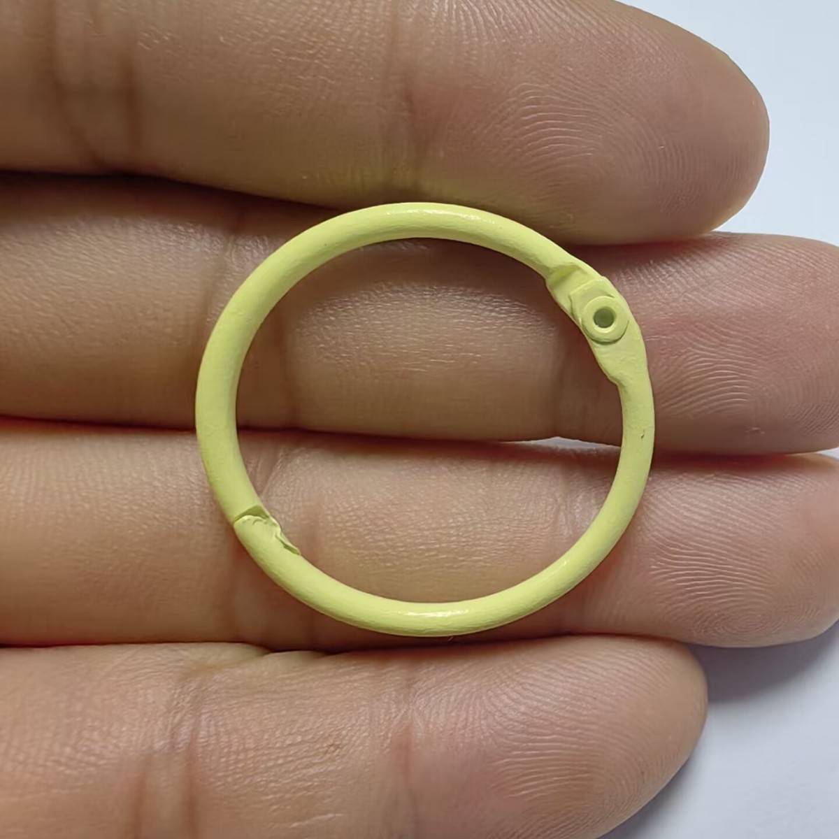 DIY accesorios de llavero 30mm hierro pintado colorido llavero redondo anillo de apertura de anillo de fijación