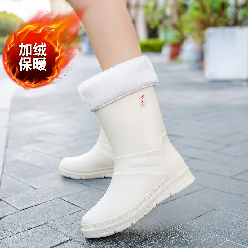 Дождевые сапоги женские новые взрослые плюшевые модные красивые дождевые сапоги утолщенные сапоги дождя зимняя водная обувь резиновая обувь оптом