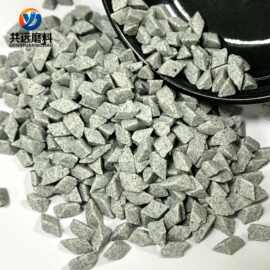 振动研磨棕刚玉斜三角 铸件去毛刺研磨石 斜三角棕刚玉研磨石