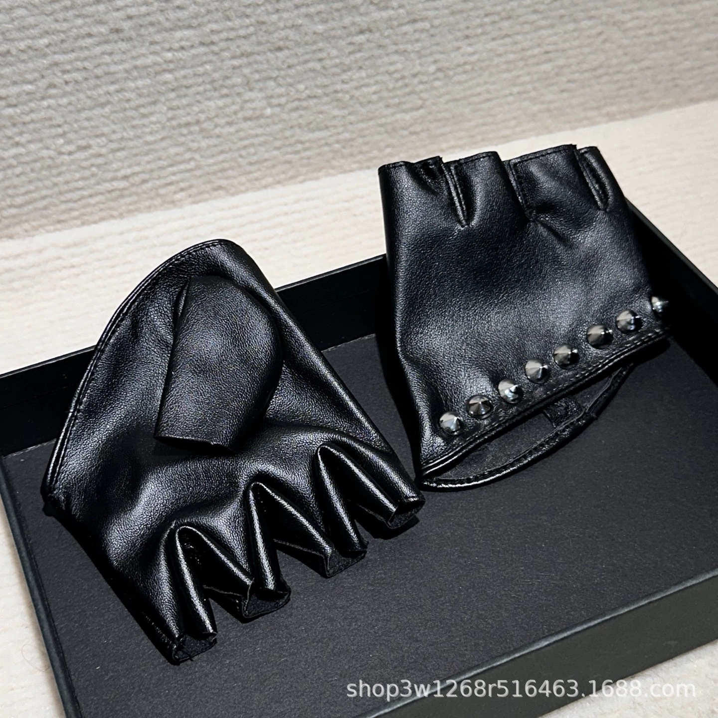 Demi-season solid polyurethane short gloves, keep warm set