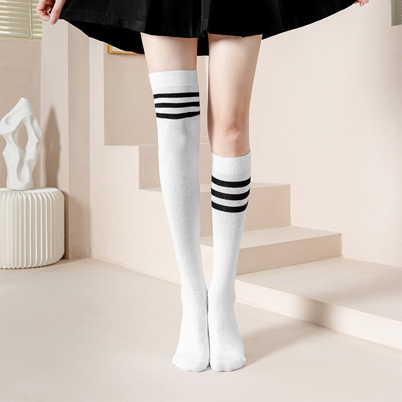 Women's long socks, high-tube over-the-knee socks with three stripes, slimming knee-high calf socks, college style, Japanese JK long socks for women Women's long socks, high-tube over-the-knee socks with three stripes, slimming knee-high calf socks, college style, Japanese JK long socks for women