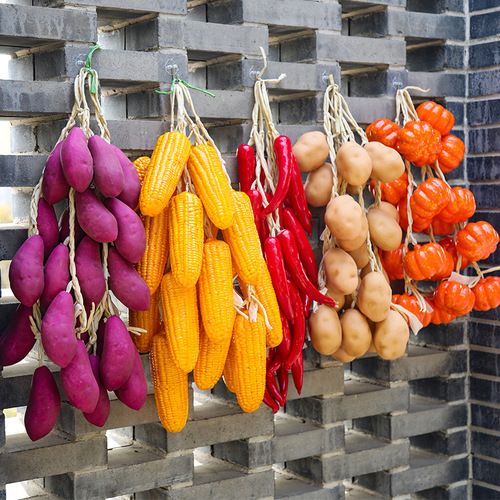 Simulation vegetable fruit farmhouse red pepper fake corn garlic peanut restaurant courtyard model decoration hanging string 