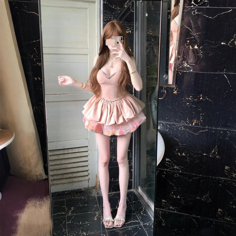 Princess-Style Sweet Waist-Cinching Elaborate and Exquisite Spaghetti Strap Dress, New Pure and Alluring Design with Floral Mesh Bud Dress Princess-Style Sweet Waist-Cinching Elaborate and Exquisite Spaghetti Strap Dress, New Pure and Alluring Design with Floral Mesh Bud Dress