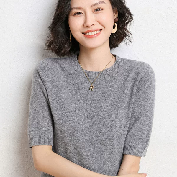 Spring and Autum New Style Knitted Short-Sleeved Women's Quarter-Sleeved Round Neck Pullover Thin Knitted Bottoming Shirt Half-Sleeved Sweater for Women