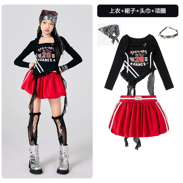J504 black lotus leaf suspender + black shawl + J509 red flower bud skirt + black silver headscarf + black silver necklace