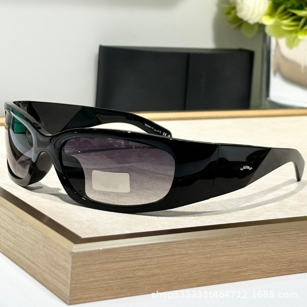 25ss新品y2kミレニアム未来感サングラスレディースA14ギャルファッション個性アウトドアスポーツ風pdサングラス