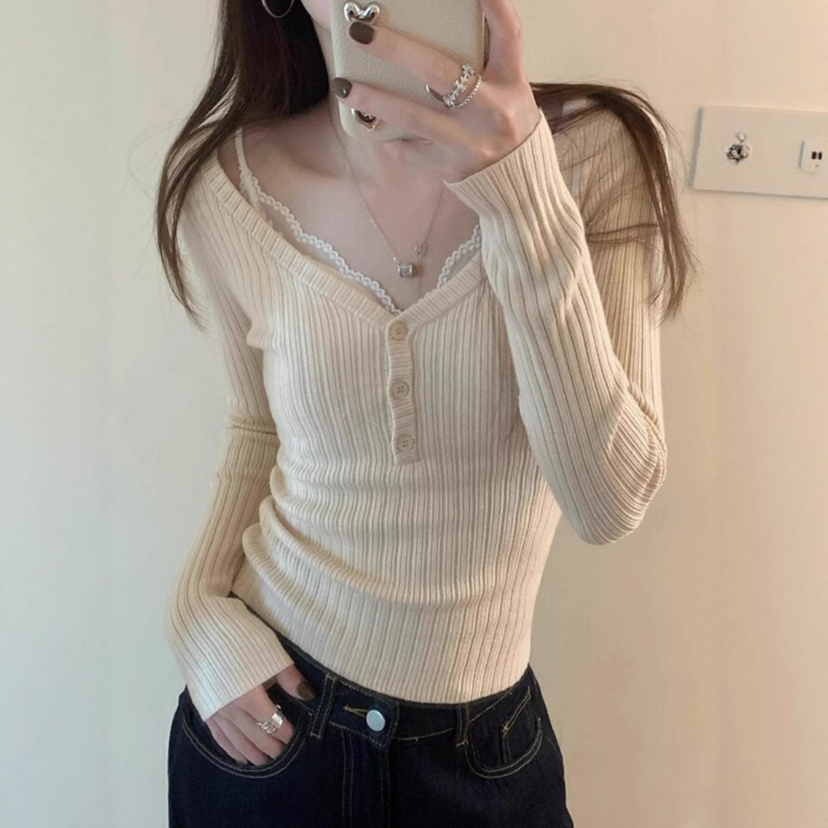 2025春季辣妹别致坑条显瘦打底上衣女早春低领露锁骨内搭针织毛衣