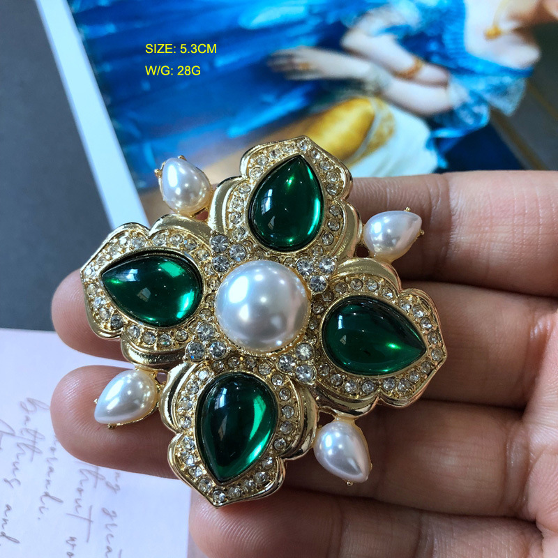 Fashion Emerald Gemstone Diamond Flower Crystal Brooch display picture 2