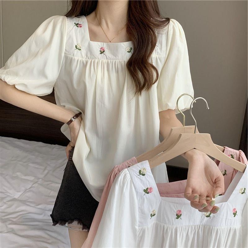Fat mm300 Jin extra large size summer loose Joker embroidered short sleeve shirt cute square collar bubble sleeve shirt tide