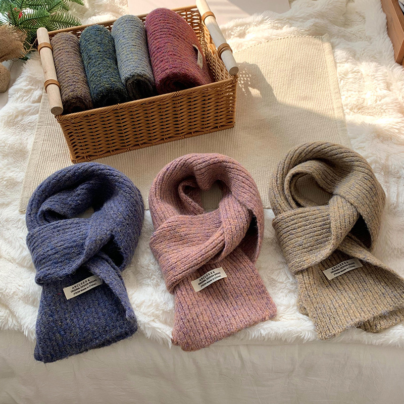 2025 bufandas transfronterizas de invierno femeninas de alto nivel nuevo lujo ligero coreano Angela bufandas de punto rojas bufandas al por mayor