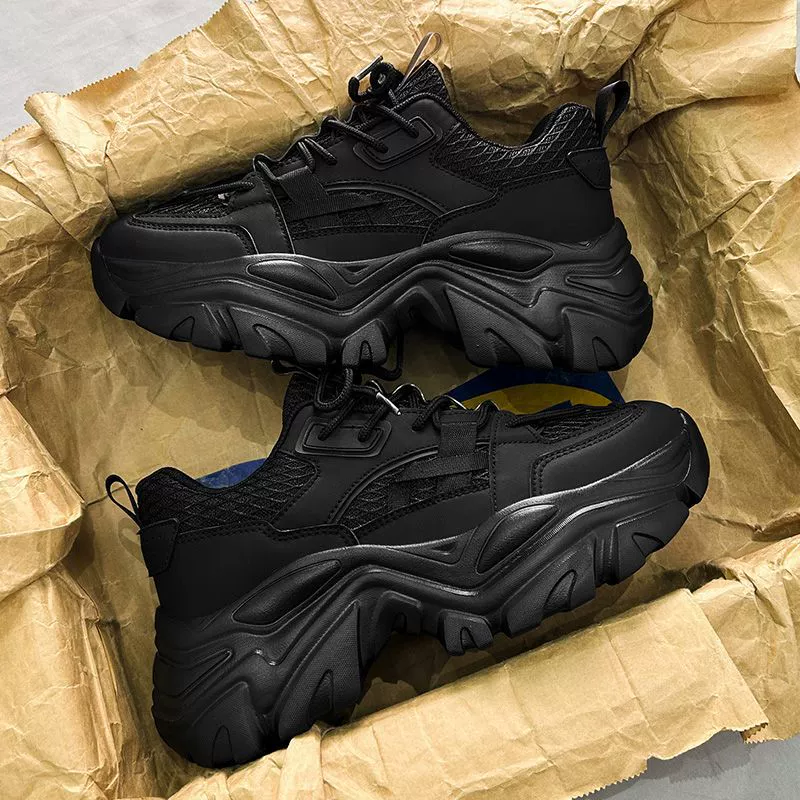 Мужские осенние дышащие кроссовки из сетки, модные универсальные спортивные повседневные туфли, мужские черные кроссовки на толстой подошве для увеличения роста.