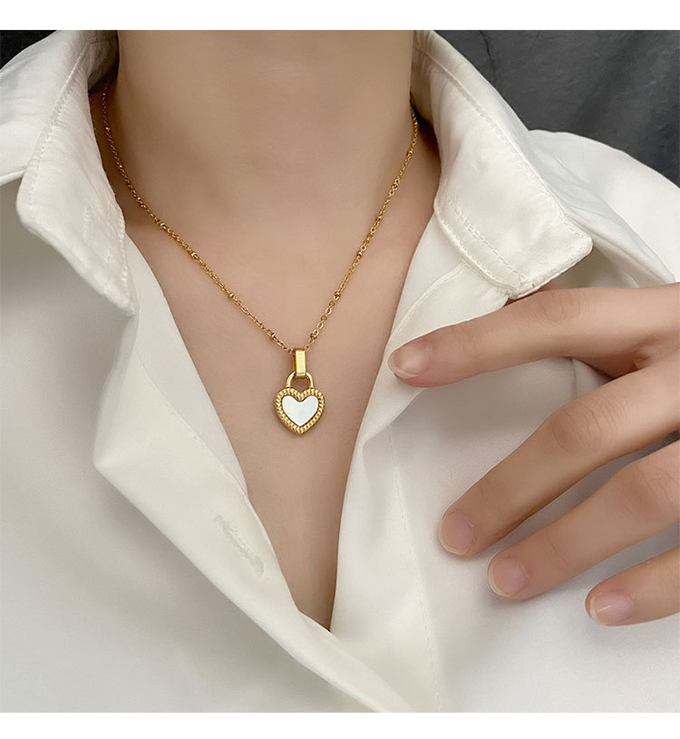 Titanium Steel Inlay Material Pendant Necklace Classification Wholesale Jewelry Fashion Heart Shape Titanium Steel Titanium Steel 18K Gold Plated Gold Plated Pendant Necklace