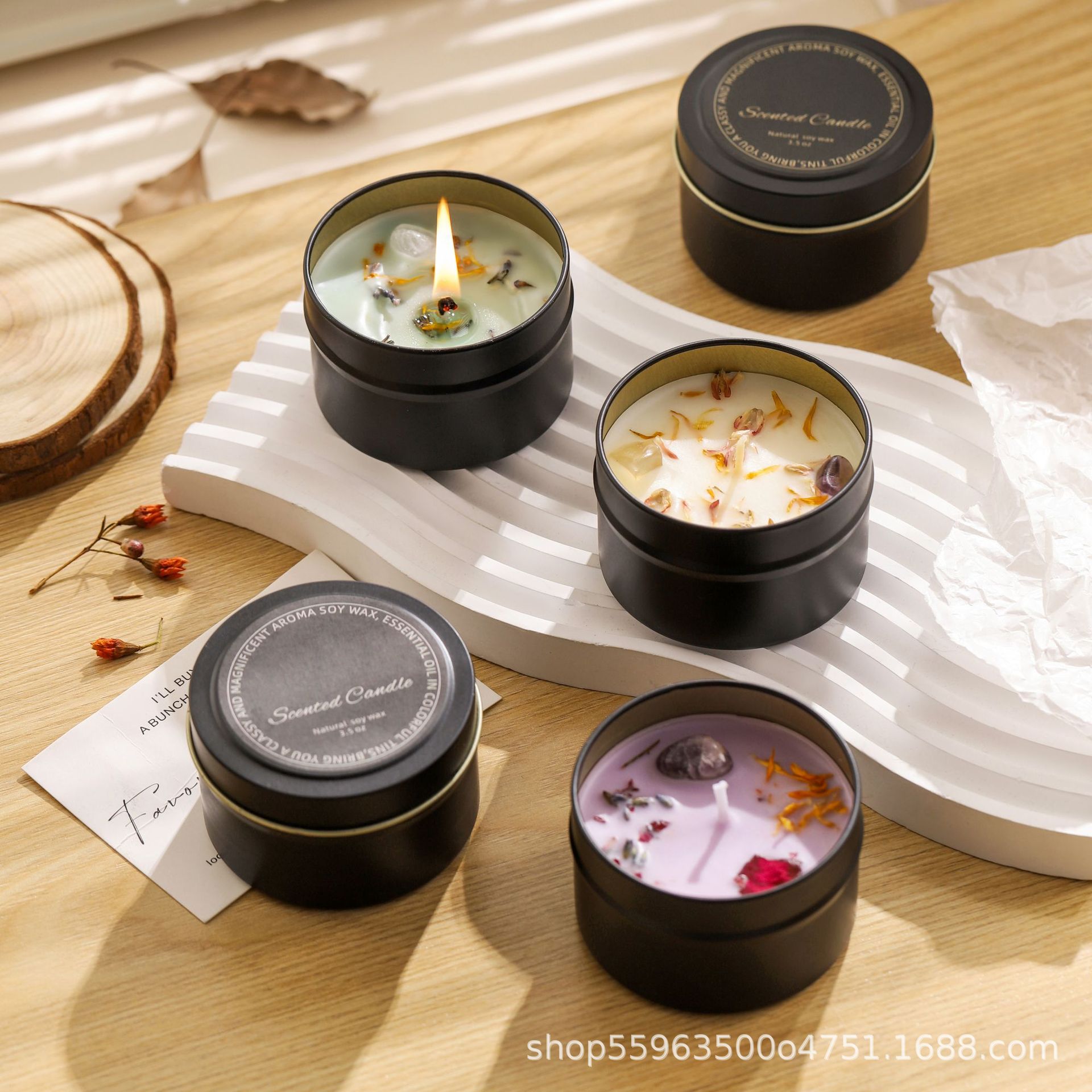 Flores secas incienso adornos de cera de cera de soja de alta calidad mujer lata de hierro perfume regalo de mano caja de regalo de aceite esencial vegetal al por mayor