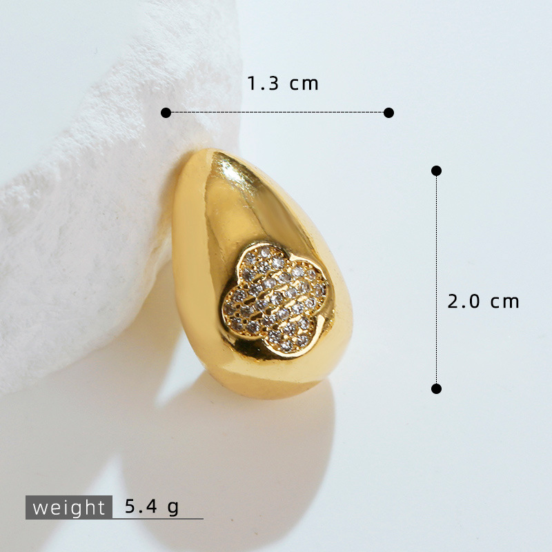 Europa y los Estados Unidos espiral gota de cobre micro incrustación 18K oro chapado retro simple moda transfronteriza colgante de collar de venta caliente de mujer