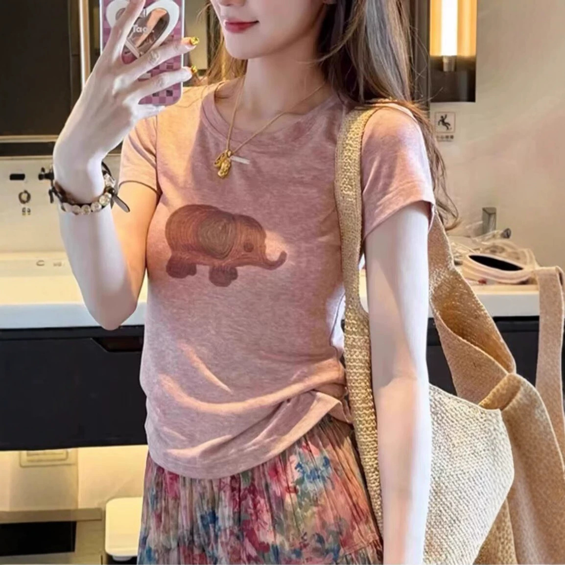 màu hồng
