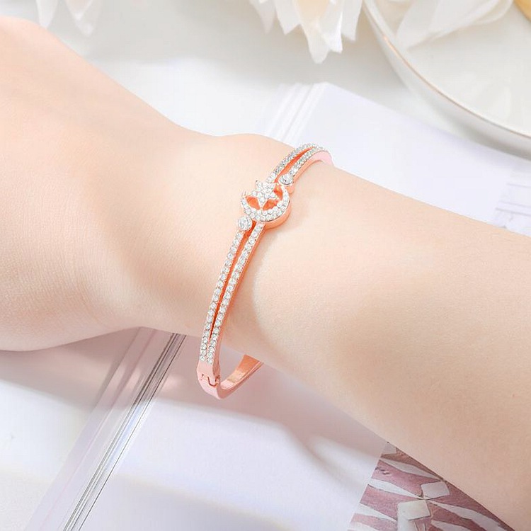 Fashion Star Moon Alloy Rhinestones Womenu0027S Bangle