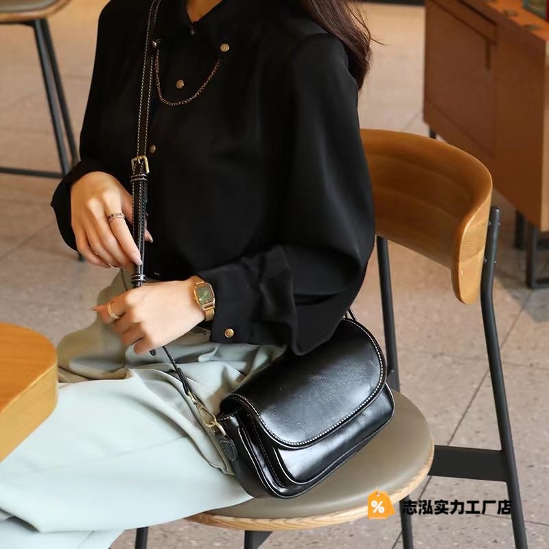 正品女包女士百搭斜挎包新款复古轻奢单肩包小个子高级小挎包