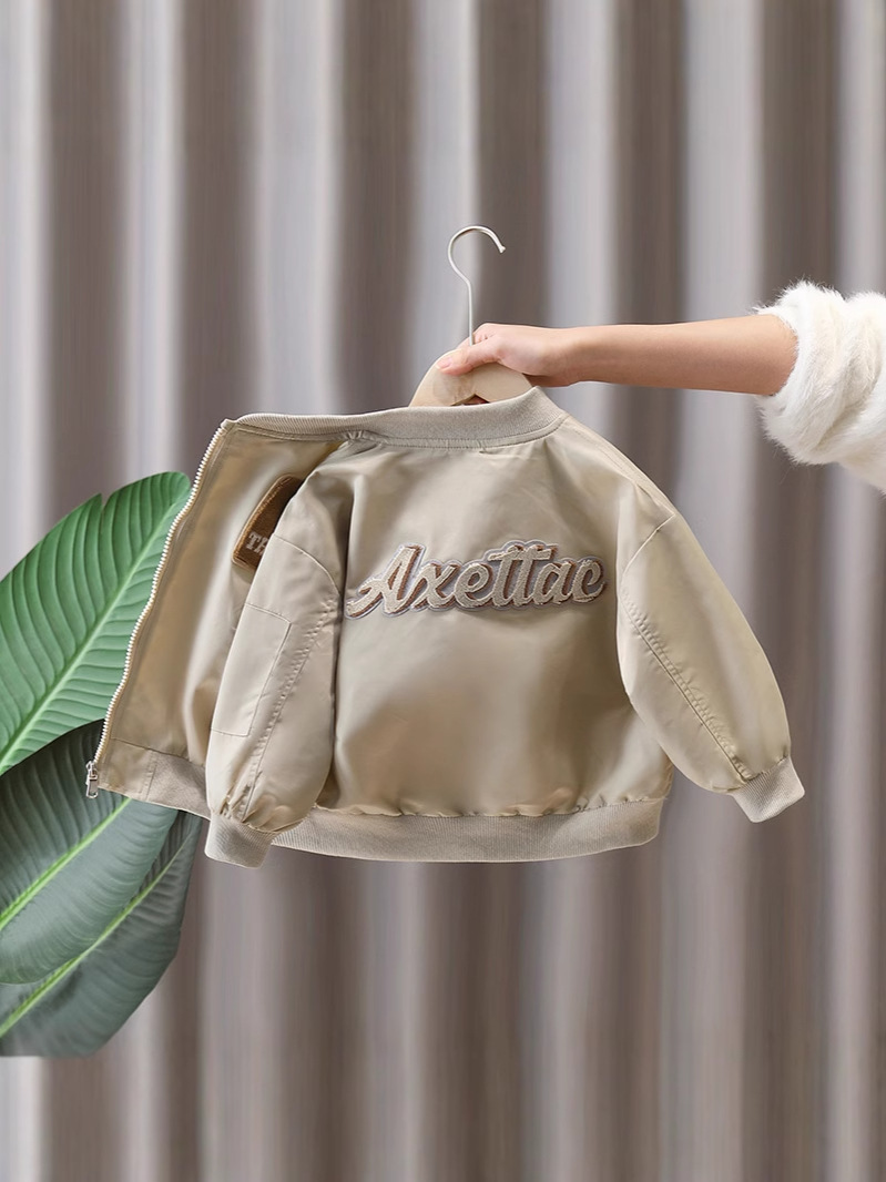 7664 chaqueta de primavera para niños 2025 nuevo estilo chico guapo traje de béisbol de moda coreana chaqueta de primavera y otoño