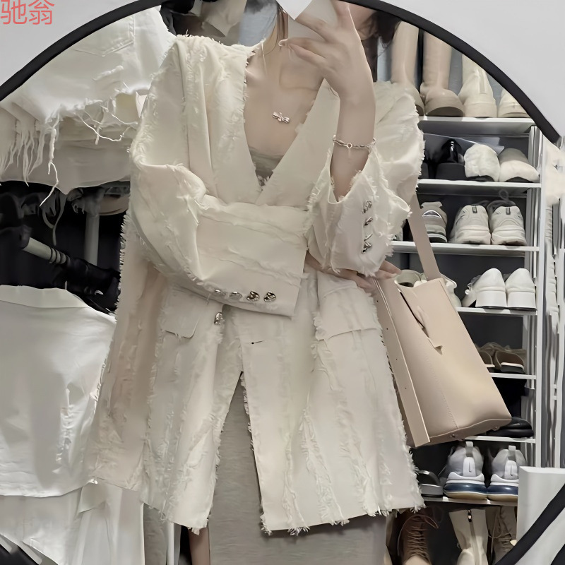 Y9Z Heart-Shaped Buckle Feather Tassel Jacket for Women, New Spring and Autumn Style, Elegant and High-End Feel, Ethereal and Flowing Blazer Y9Z Heart-Shaped Buckle Feather Tassel Jacket for Women, New Spring and Autumn Style, Elegant and High-End Feel, Ethereal and Flowing Blazer
